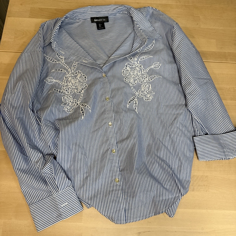 Bailey 44 Blue Striped Women's Button Down‎ Shirt